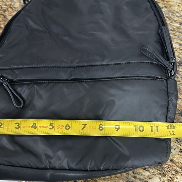 Caraa Stratus Travel Modern Medium Backpack In Black - Picture 13 of 14